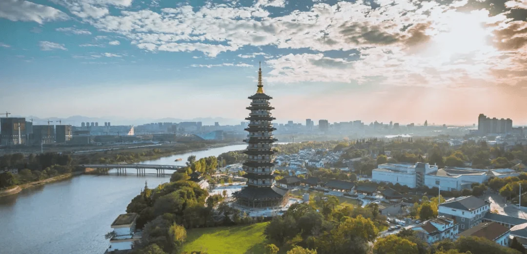 婺江与万佛塔实景