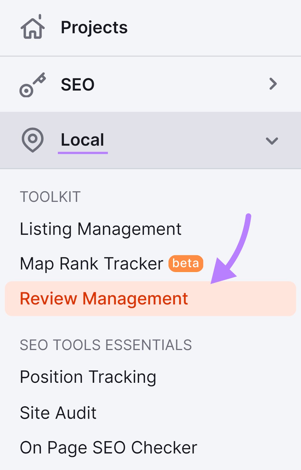 Navigating to “检讨及管理” in Semrush menu
