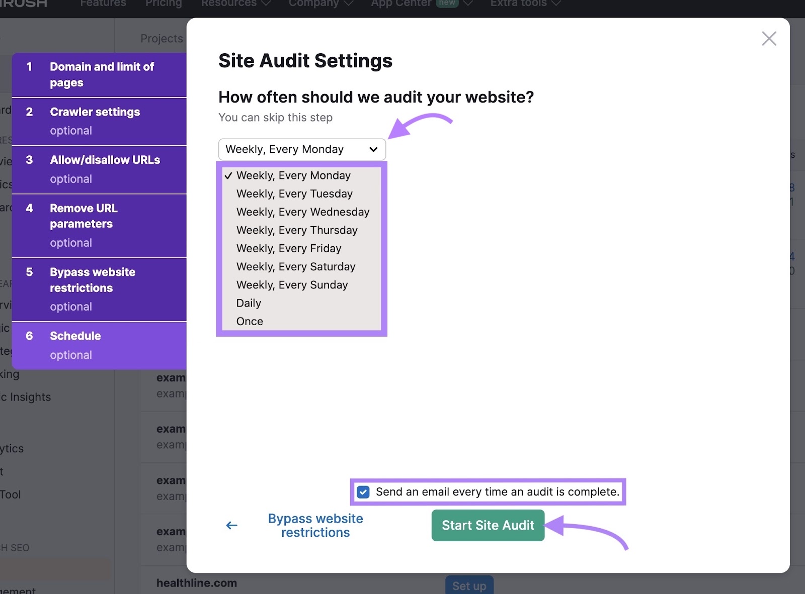 Scheduling options on 现场审核 settings include daily, weekly, or once.